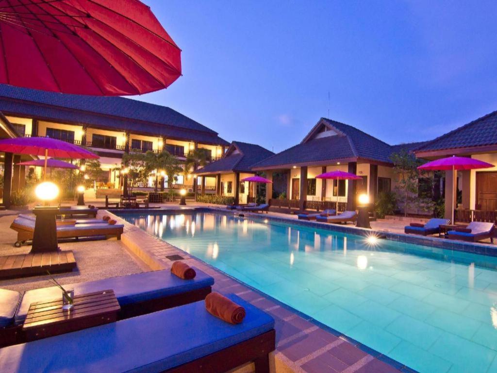 Rose Bay Resort Pattaya Buitenkant foto