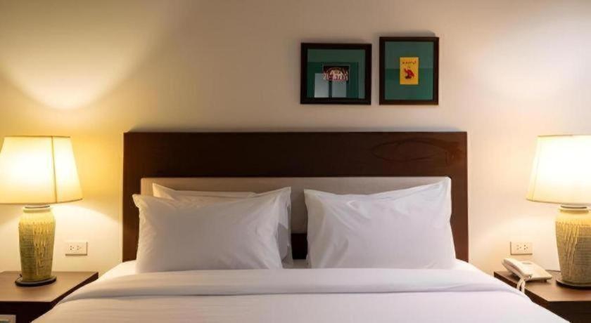 Rose Bay Resort Pattaya Buitenkant foto