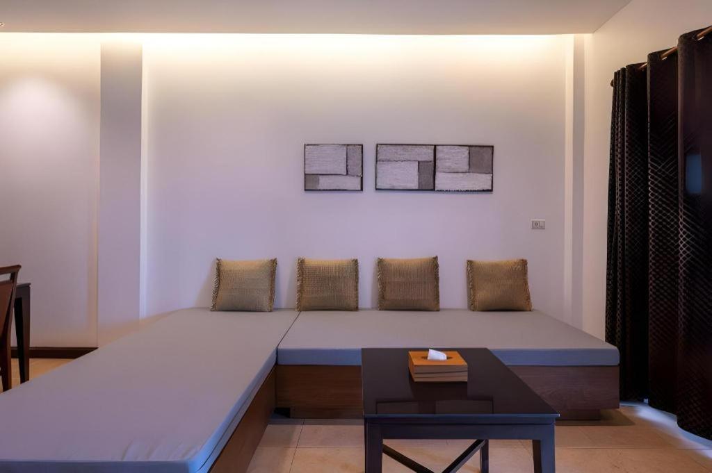 Rose Bay Resort Pattaya Buitenkant foto