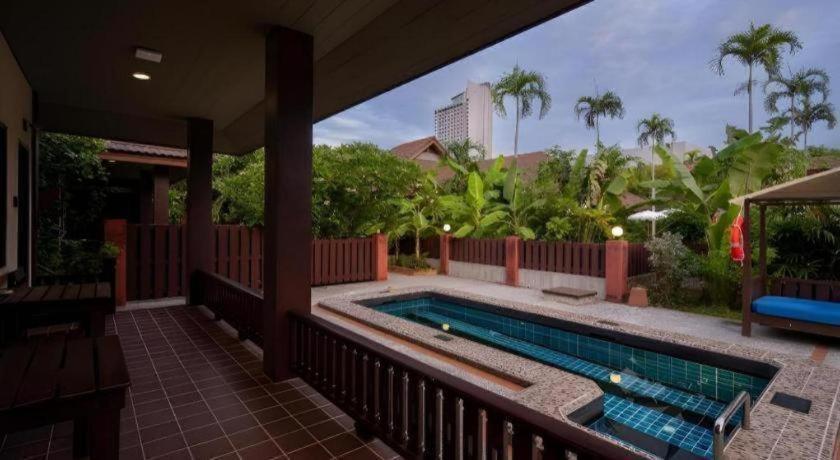 Rose Bay Resort Pattaya Buitenkant foto