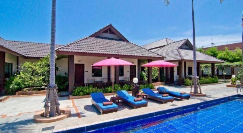 Rose Bay Resort Pattaya Buitenkant foto
